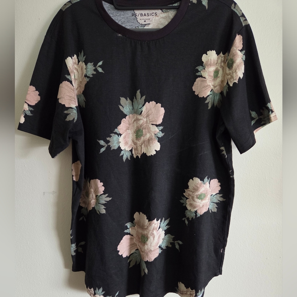 SOLD PacSun Mens Black Floral Shirt Size Medium Short Sleeve